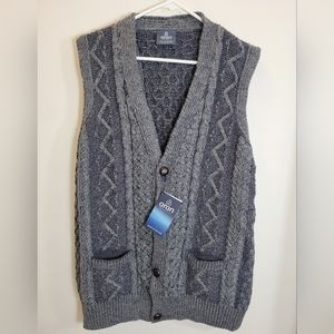 Aran Woollen Mills V-neck Waistcoat (vest)
